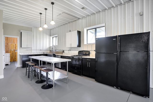 940 W 1090 N, Fountaintown, IN 46130