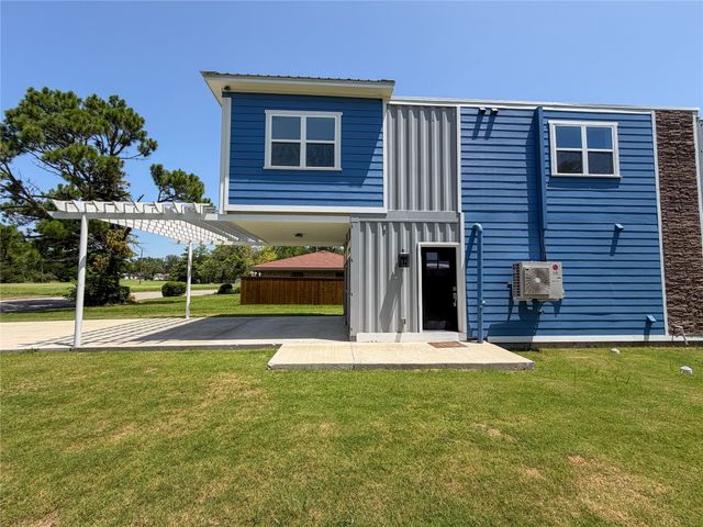 1224 Kennie Drive, Commerce, TX 75428