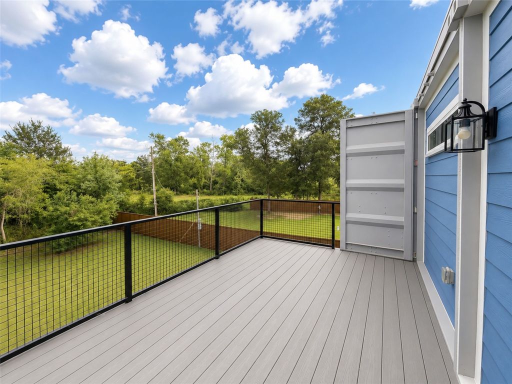 1224 Kennie Drive, Commerce, TX 75428