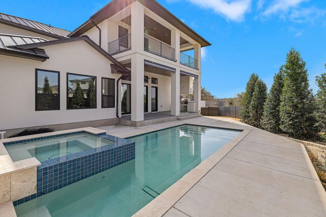 5900 Moondust LN, Austin, TX 78730