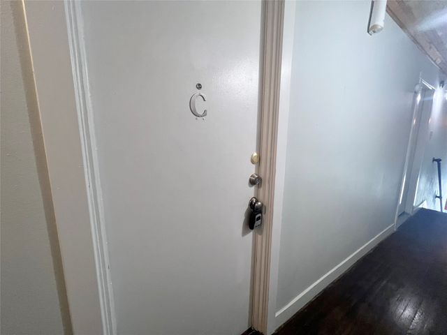 1121 N Bishop Avenue C, Dallas, TX 75208