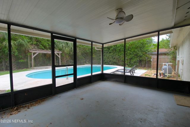 7762 KNOLL Drive S, Jacksonville, FL 32221