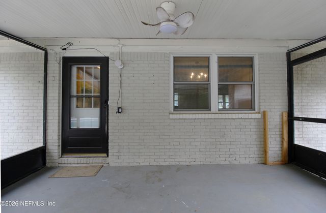 7762 KNOLL Drive S, Jacksonville, FL 32221