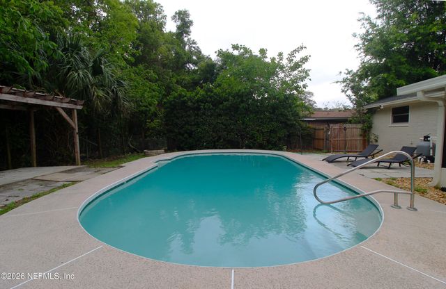 7762 KNOLL Drive S, Jacksonville, FL 32221