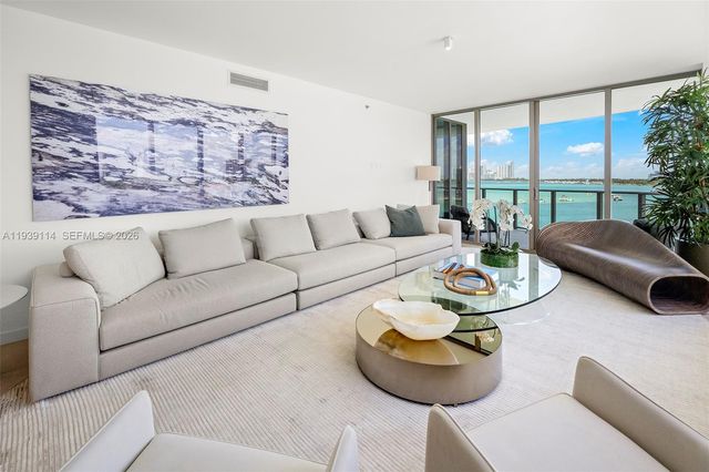 1135 103 606, Bay Harbor Islands, FL 33154