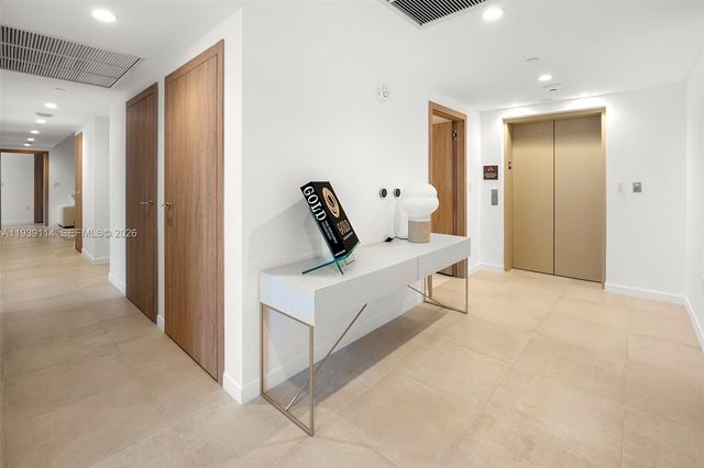 1135 103 606, Bay Harbor Islands, FL 33154