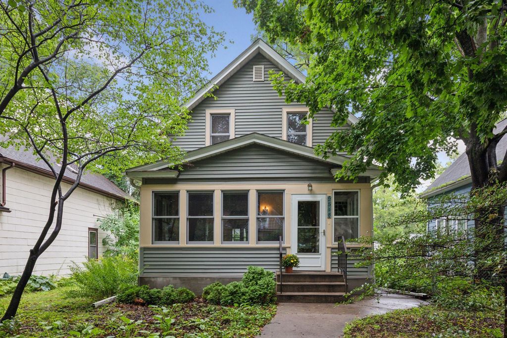 2518 34th Avenue S, Minneapolis, MN 55406