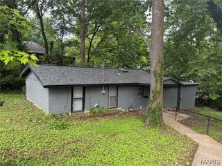 8803 Corwin Drive, Jennings, MO 63136