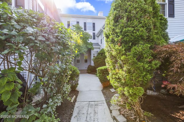 761 Banyan Court, Morganville, NJ 07751