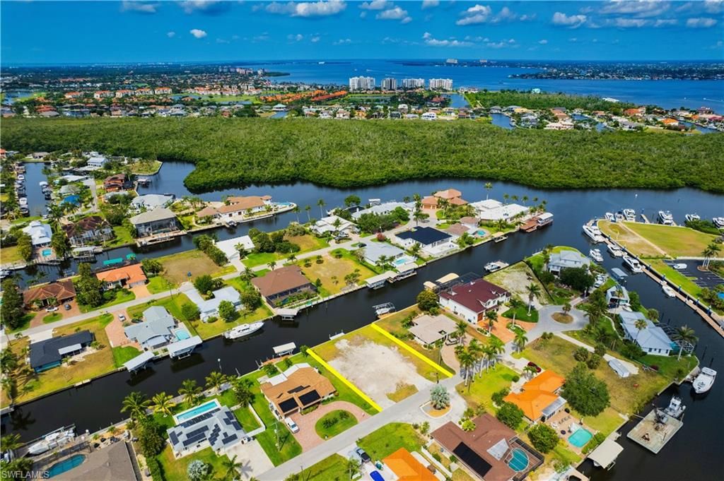 122 Placid DR, FORT MYERS, FL 33919 — photo 4