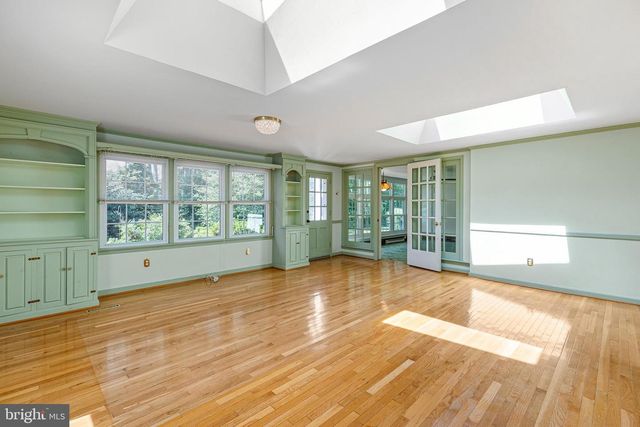 1110 WEBSTER DR, Wilmington, DE 19803