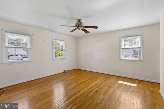 1110 WEBSTER DR, Wilmington, DE 19803