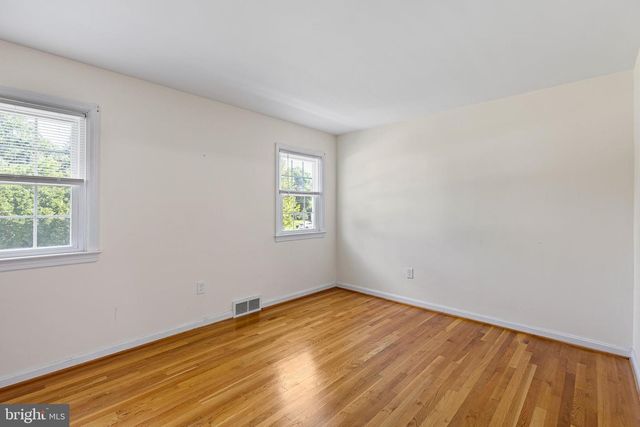 1110 WEBSTER DR, Wilmington, DE 19803