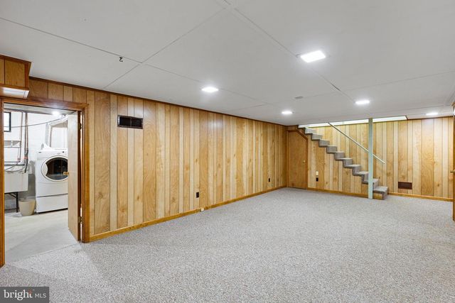 1110 WEBSTER DR, Wilmington, DE 19803