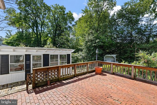 1110 WEBSTER DR, Wilmington, DE 19803