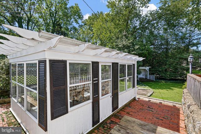 1110 WEBSTER DR, Wilmington, DE 19803
