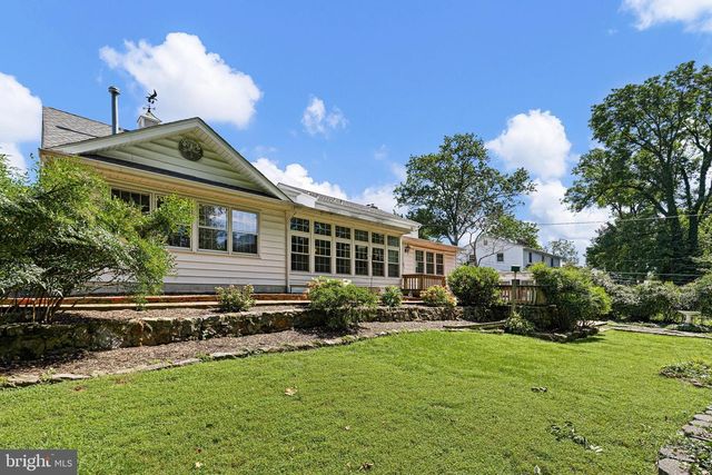 1110 WEBSTER DR, Wilmington, DE 19803