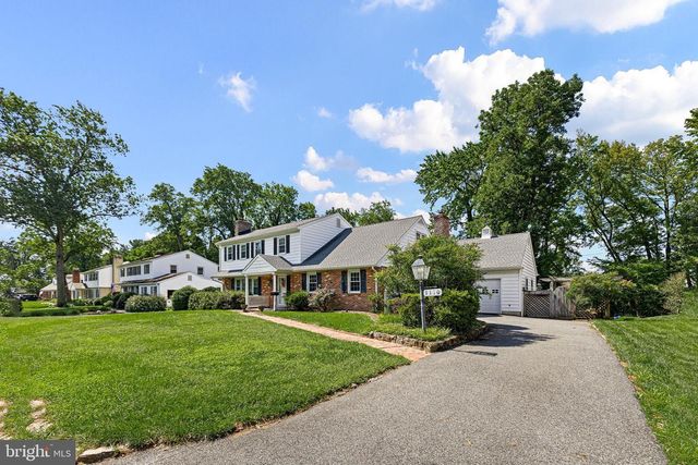 1110 WEBSTER DR, Wilmington, DE 19803