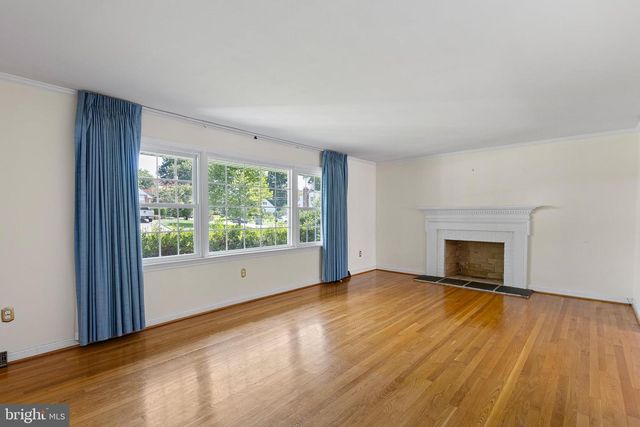 1110 WEBSTER DR, Wilmington, DE 19803