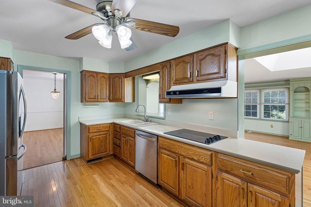 1110 WEBSTER DR, Wilmington, DE 19803