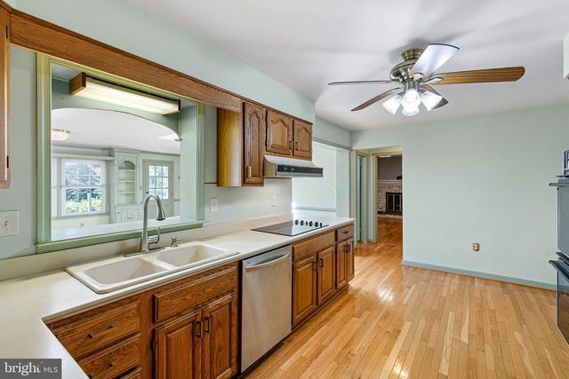 1110 WEBSTER DR, Wilmington, DE 19803