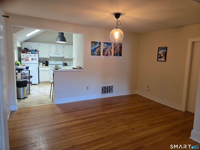 1118 Main Street Apt 1, Branford, CT 06405