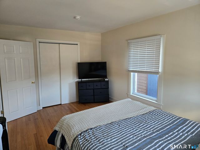 1118 Main Street Apt 1, Branford, CT 06405
