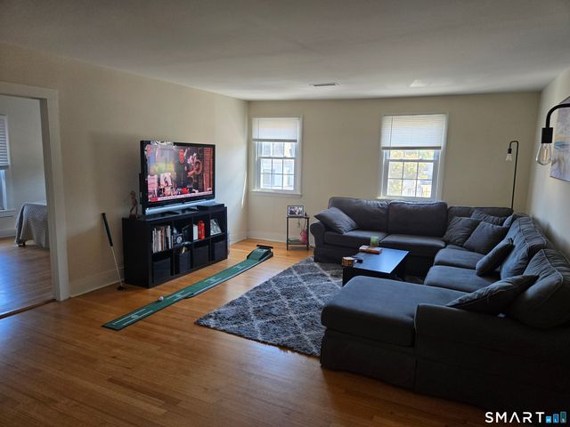 1118 Main Street Apt 1, Branford, CT 06405