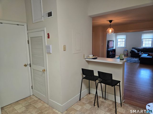 1118 Main Street Apt 1, Branford, CT 06405