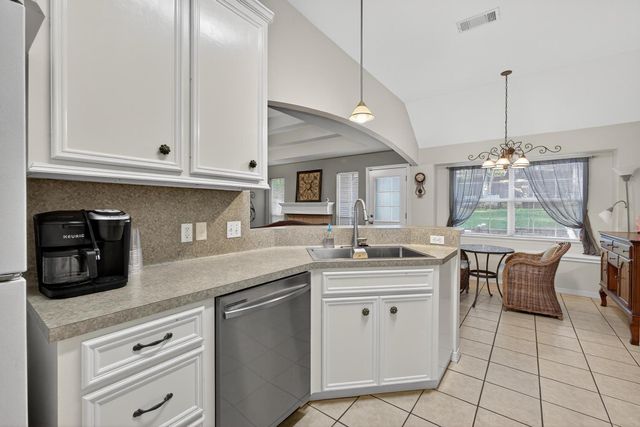 3348 Pine Grove Drive, Huntsville, TX 77340