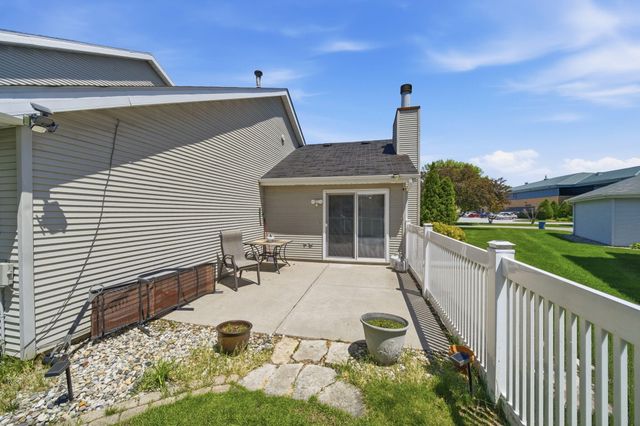 220 Holly Lane, Schererville, IN 46375
