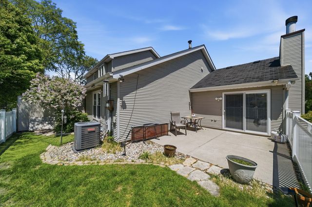 220 Holly Lane, Schererville, IN 46375