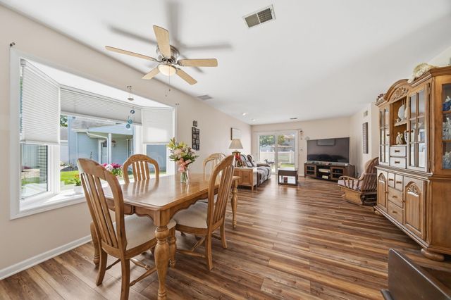 220 Holly Lane, Schererville, IN 46375