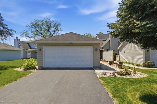 220 Holly Lane, Schererville, IN 46375