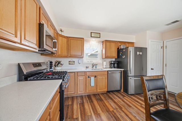 220 Holly Lane, Schererville, IN 46375