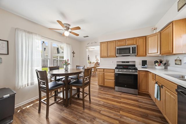 220 Holly Lane, Schererville, IN 46375