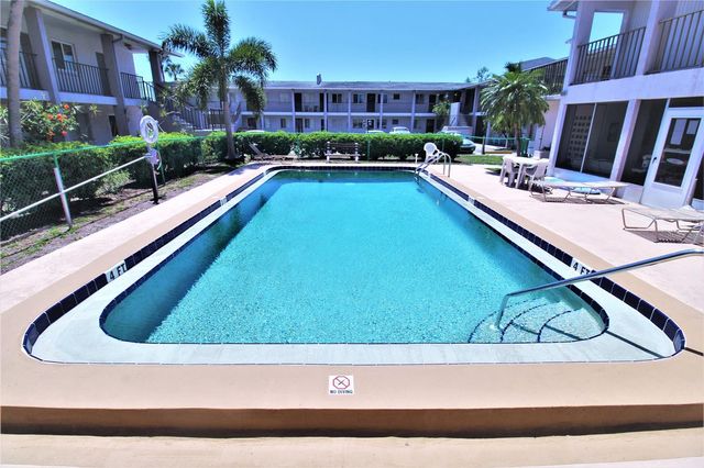 3101 BEE RIDGE ROAD 215, Sarasota, FL 34239