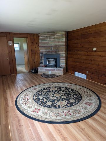 3815 W Lake Shore Drive, Wonder Lake, IL 60097