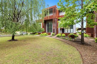 502 SE Tourmaline Mews, Bentonville, AR 72712