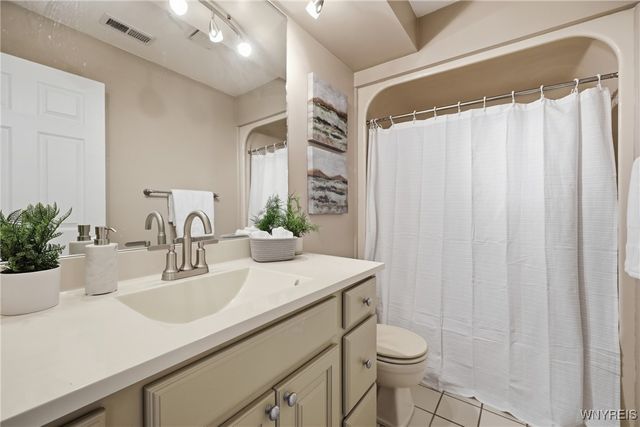 1075 Youngs Road H, Amherst, NY 14221