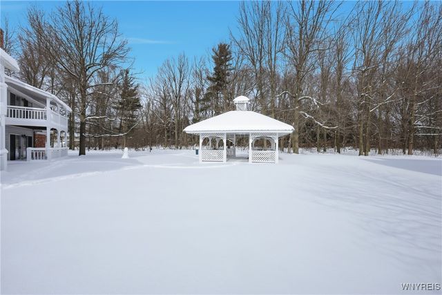 1075 Youngs Road H, Amherst, NY 14221