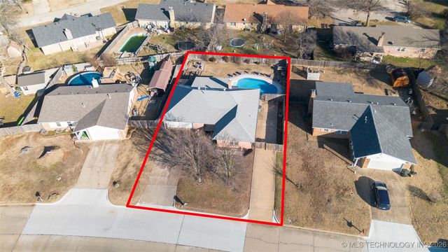 612 Westwood Drive, Claremore, OK 74017