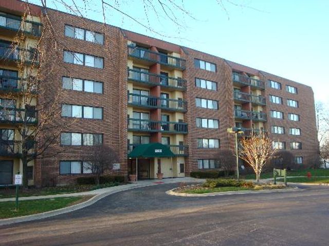 1800 HUNTINGTON Boulevard 206, Hoffman Estates, IL 60169