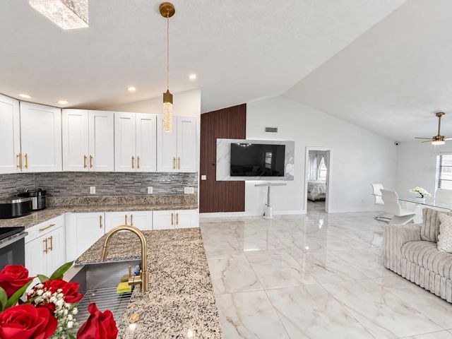 5483 FRIARSWAY DRIVE, Tampa, FL 33624