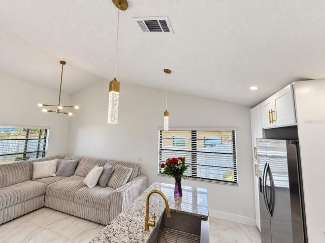 5483 FRIARSWAY DRIVE, Tampa, FL 33624