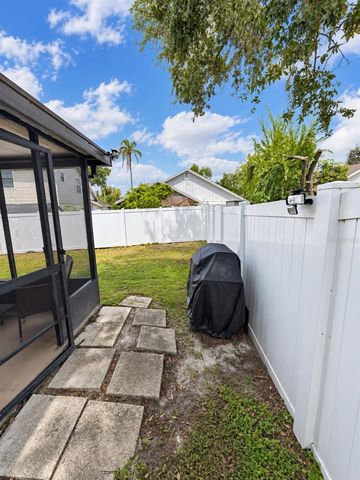 5483 FRIARSWAY DRIVE, Tampa, FL 33624