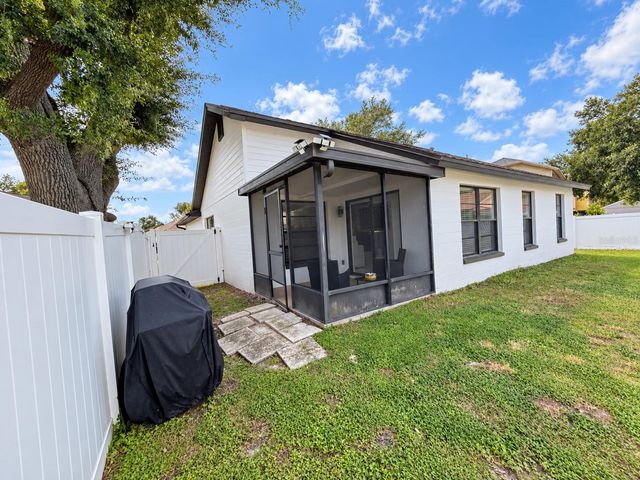 5483 FRIARSWAY DRIVE, Tampa, FL 33624