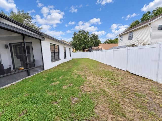 5483 FRIARSWAY DRIVE, Tampa, FL 33624