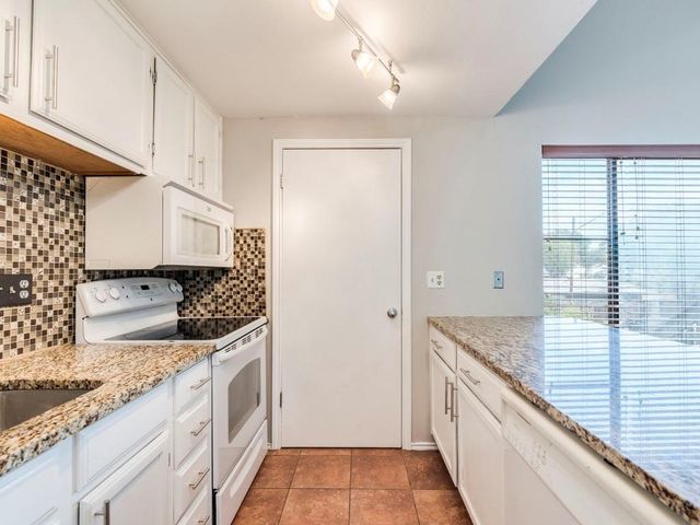 601 Nelray BLVD 13, Austin, TX 78751