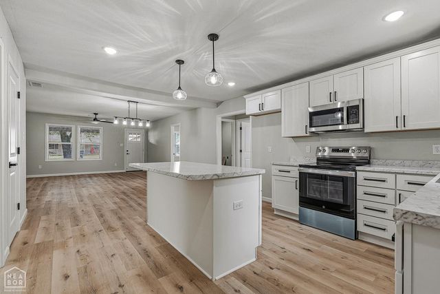 207 S 14th Avenue, Paragould, AR 72450